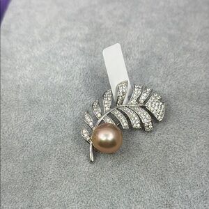 Natural Edison Peach Pearl Brooch